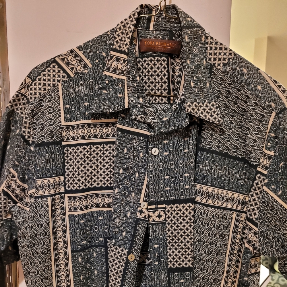 Tori Richard aloha shirt- Sz small